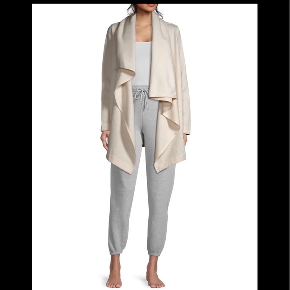 - NWT UGG Janni Fleece Blanket Cardigan - Picture 6 of 10